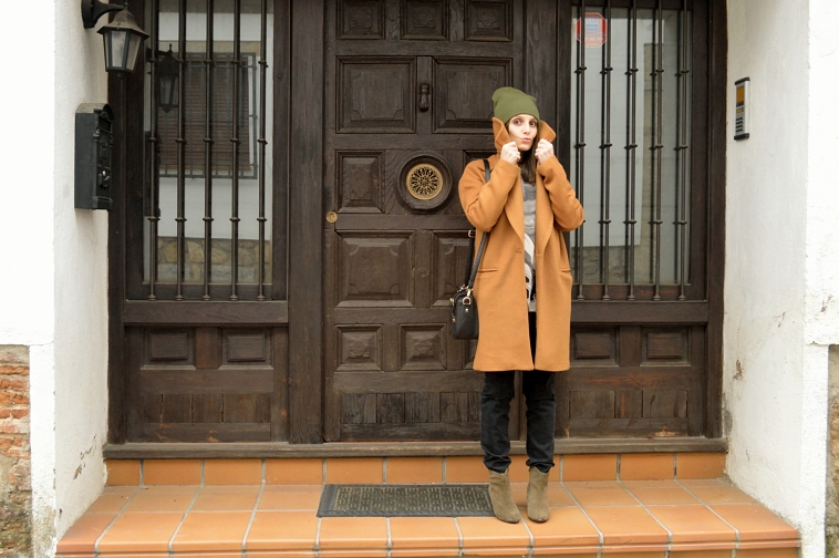 Green beanie outfit