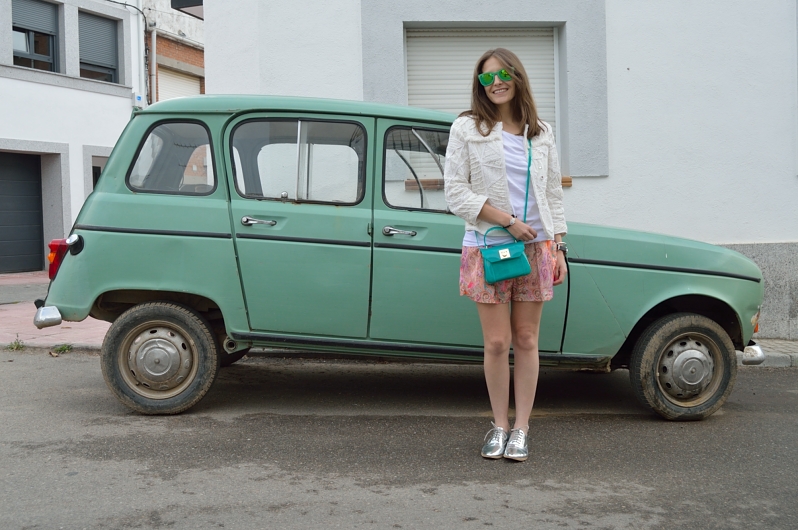 Gimme some candy, give me my bag