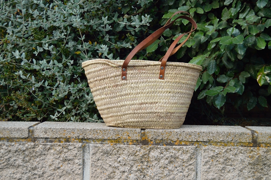 Summer basics: a big jute bag + long black dress