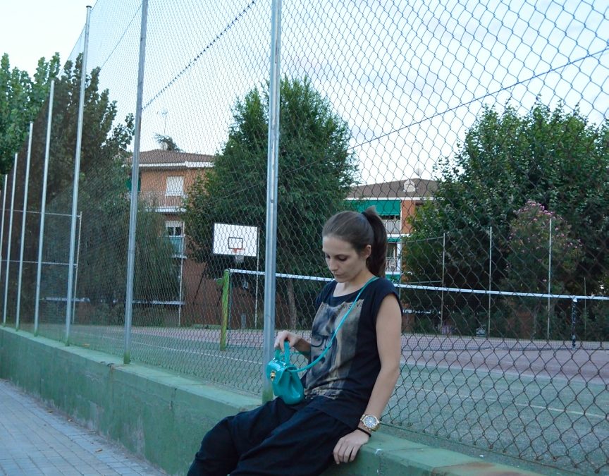 Black w/ a pop of green